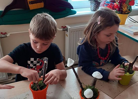 Grafika 2: ZAJĘCIA Z PANIĄ BASIĄ