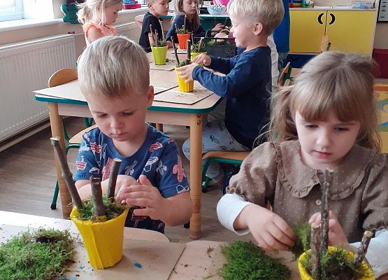 Grafika 4: ZAJĘCIA Z PANIĄ BASIĄ