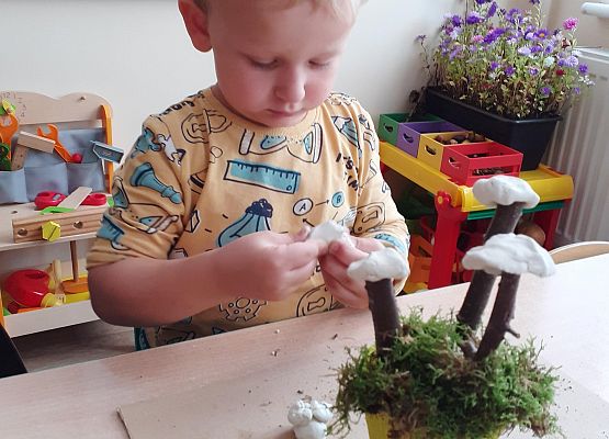 Grafika 9: ZAJĘCIA Z PANIĄ BASIĄ