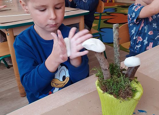 Grafika 10: ZAJĘCIA Z PANIĄ BASIĄ