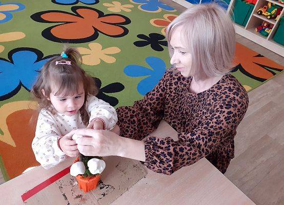 Grafika 12: ZAJĘCIA Z PANIĄ BASIĄ