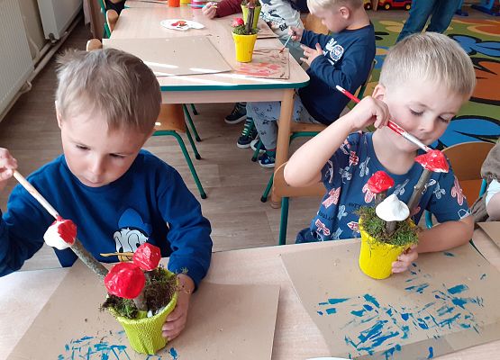 Grafika 16: ZAJĘCIA Z PANIĄ BASIĄ