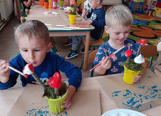 Grafika 17: ZAJĘCIA Z PANIĄ BASIĄ