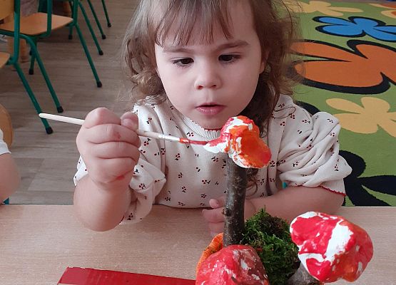 Grafika 18: ZAJĘCIA Z PANIĄ BASIĄ