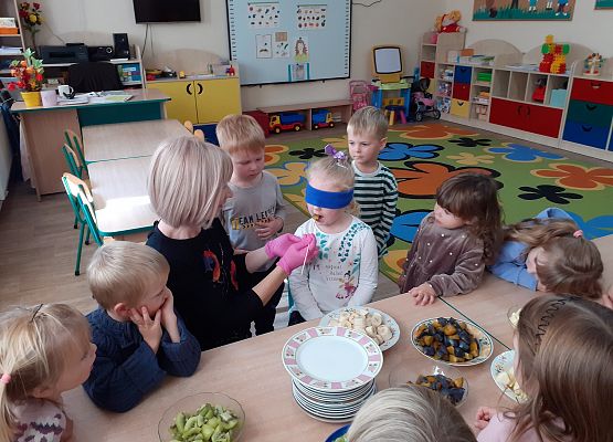 Grafika 3: SMACZNIE I ZDROWO