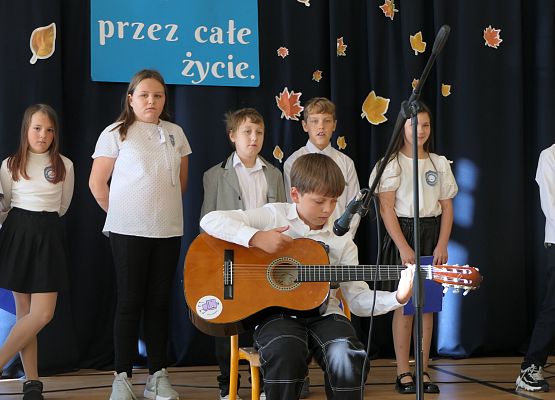 Grafika 28: Dzień Edukacji Narodowej