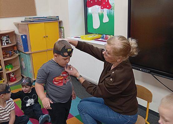 Grafika 1: DZIEŃ CHŁOPAKA