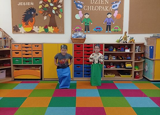 Grafika 11: DZIEŃ CHŁOPAKA