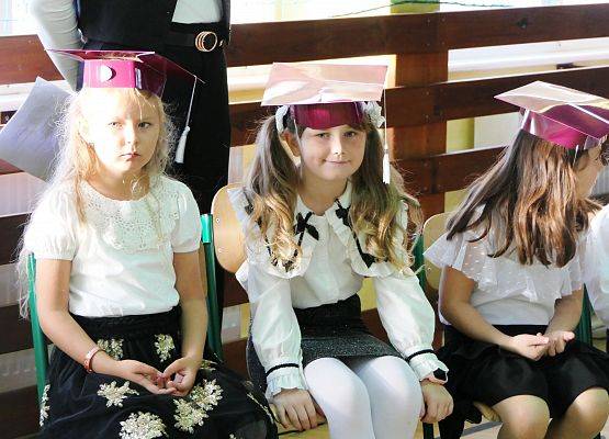 Uroczystość pasowania na ucznia klas 1 w Zespole Szkół w Garczegorzu - X 2025r.