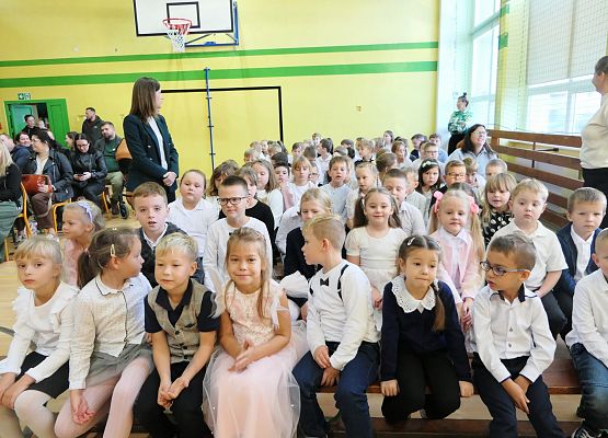 Uroczystość pasowania na ucznia klas 1 w Zespole Szkół w Garczegorzu - X 2025r.