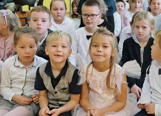 Uroczystość pasowania na ucznia klas 1 w Zespole Szkół w Garczegorzu - X 2025r.