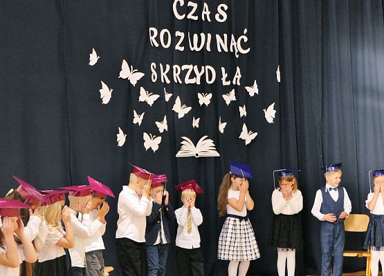 Uroczystość pasowania na ucznia klas 1 w Zespole Szkół w Garczegorzu - X 2025r.