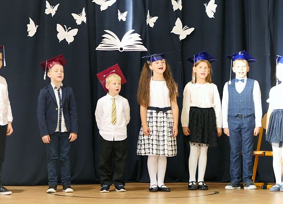 Uroczystość pasowania na ucznia klas 1 w Zespole Szkół w Garczegorzu - X 2025r.