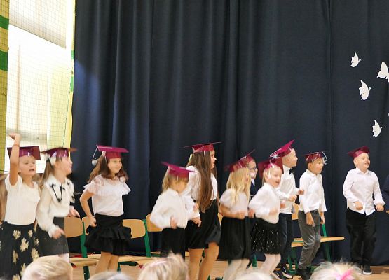 Uroczystość pasowania na ucznia klas 1 w Zespole Szkół w Garczegorzu - X 2025r.