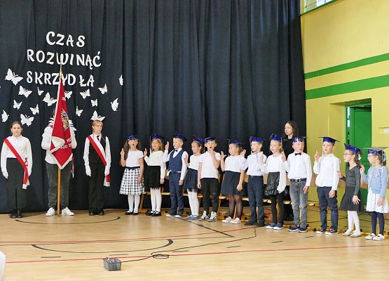 Uroczystość pasowania na ucznia klas 1 w Zespole Szkół w Garczegorzu - X 2025r.