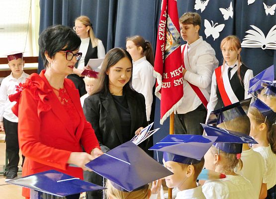 Uroczystość pasowania na ucznia klas 1 w Zespole Szkół w Garczegorzu - X 2025r.