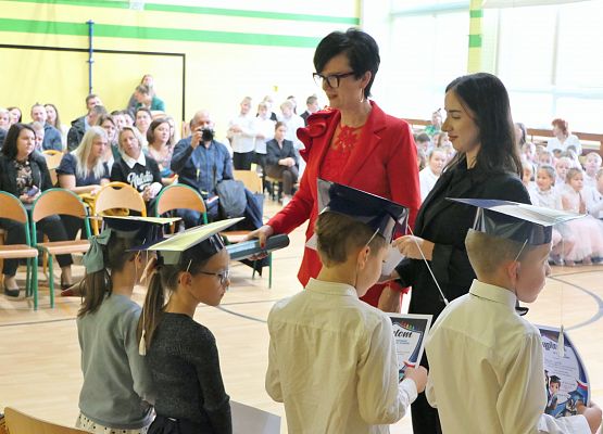 Uroczystość pasowania na ucznia klas 1 w Zespole Szkół w Garczegorzu - X 2025r.