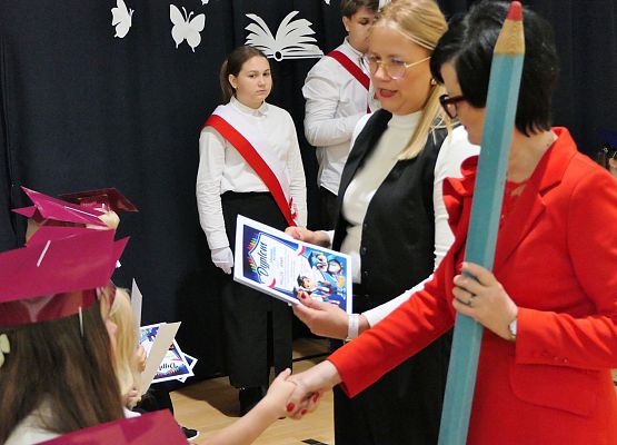 Uroczystość pasowania na ucznia klas 1 w Zespole Szkół w Garczegorzu - X 2025r.