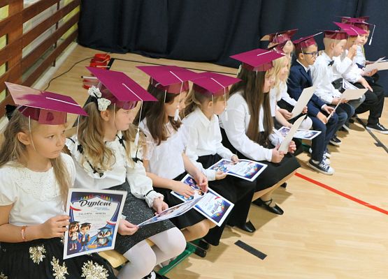 Uroczystość pasowania na ucznia klas 1 w Zespole Szkół w Garczegorzu - X 2025r.