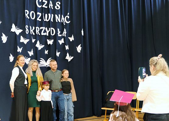 Uroczystość pasowania na ucznia klas 1 w Zespole Szkół w Garczegorzu - X 2025r.