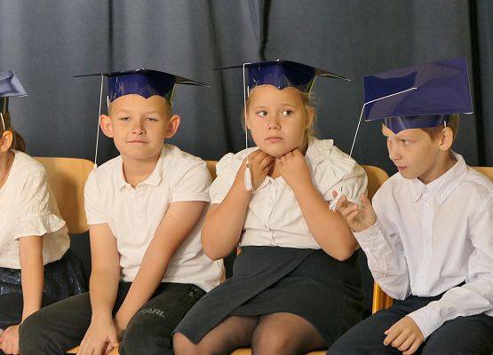 Uroczystość pasowania na ucznia klas 1 w Zespole Szkół w Garczegorzu - X 2025r.