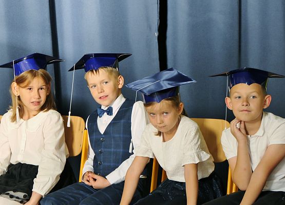 Uroczystość pasowania na ucznia klas 1 w Zespole Szkół w Garczegorzu - X 2025r.