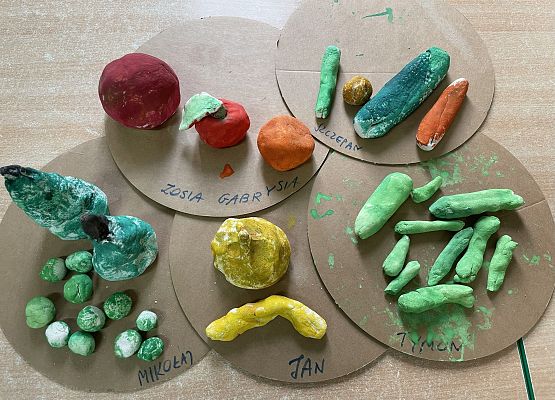 Grafika 24: WARZYWA Z MASY SOLNEJ