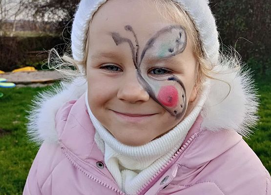 Grafika 55: Dzień Postaci z Bajek