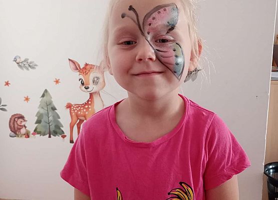 Grafika 65: Dzień Postaci z Bajek