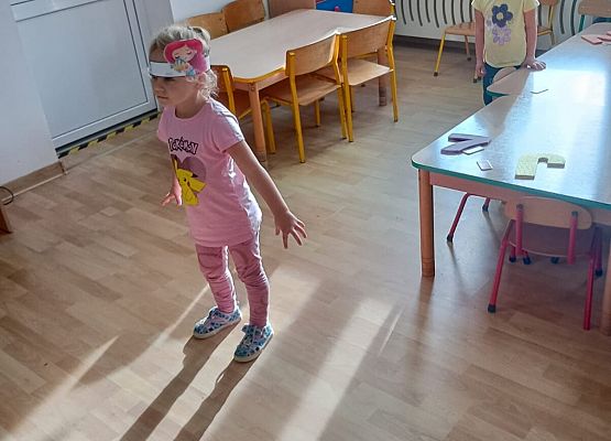 Grafika 22: Dzień Postaci z Bajek