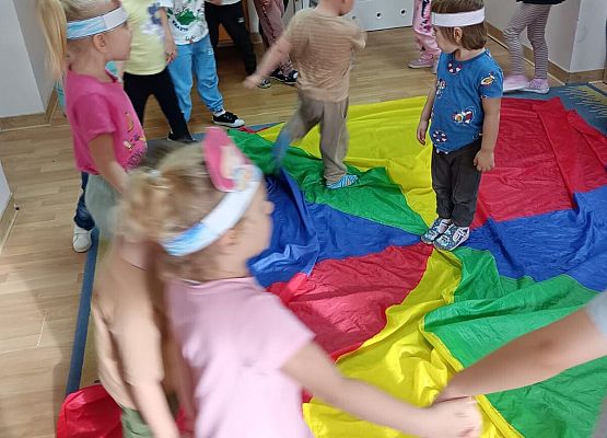 Grafika 14: Dzień Postaci z Bajek