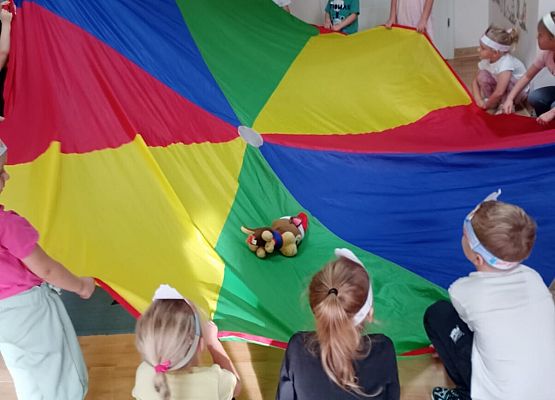 Grafika 10: Dzień Postaci z Bajek