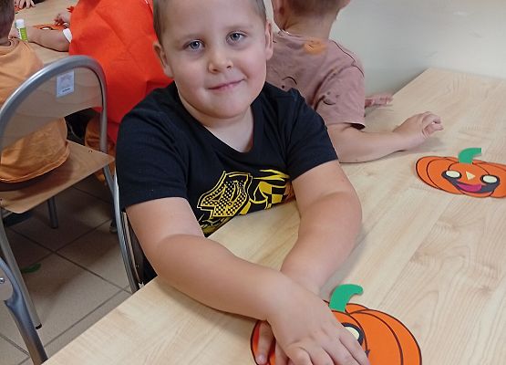 Grafika 25: ŚWIĘTO  DYNI