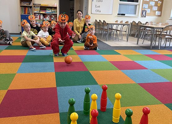 Grafika 4: ŚWIĘTO  DYNI