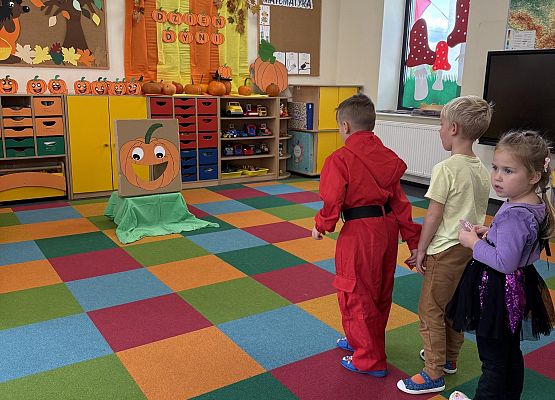 Grafika 13: ŚWIĘTO  DYNI