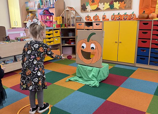 Grafika 18: ŚWIĘTO  DYNI