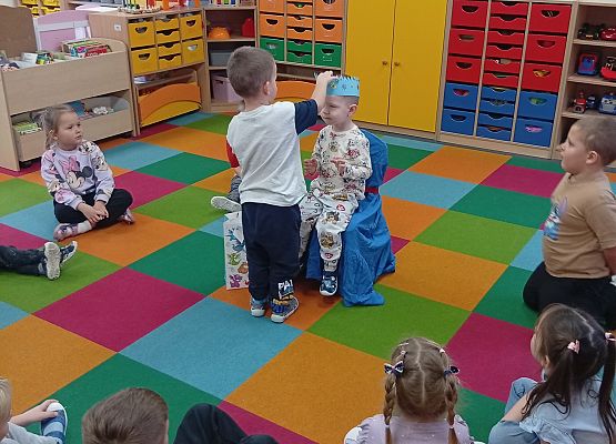 Grafika 4: URODZINKI MIKOŁAJA