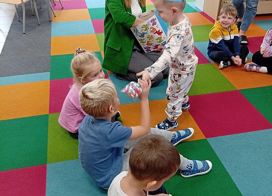 Grafika 9: URODZINKI MIKOŁAJA