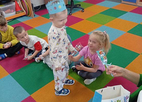 Grafika 10: URODZINKI MIKOŁAJA