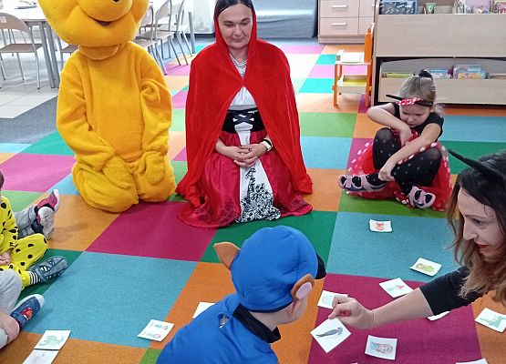 Grafika 5: DZIEŃ POSTACI Z BAJEK