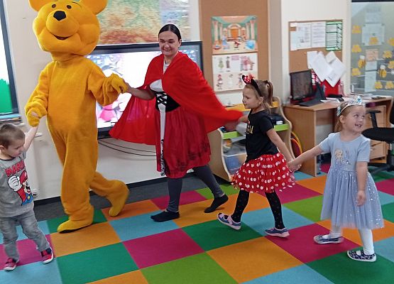 Grafika 6: DZIEŃ POSTACI Z BAJEK