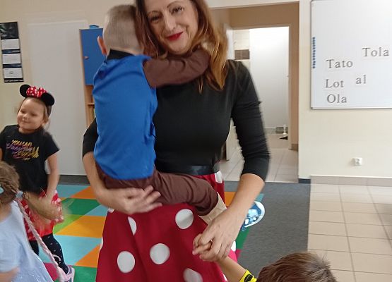 Grafika 7: DZIEŃ POSTACI Z BAJEK