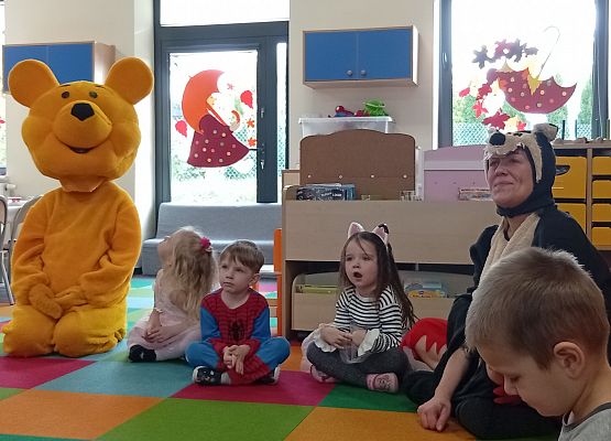 Grafika 12: DZIEŃ POSTACI Z BAJEK