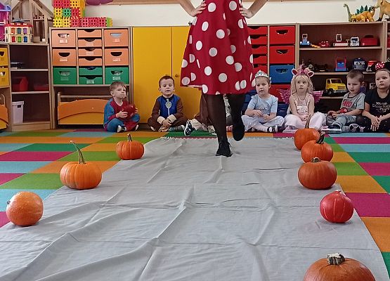 Grafika 27: DZIEŃ POSTACI Z BAJEK