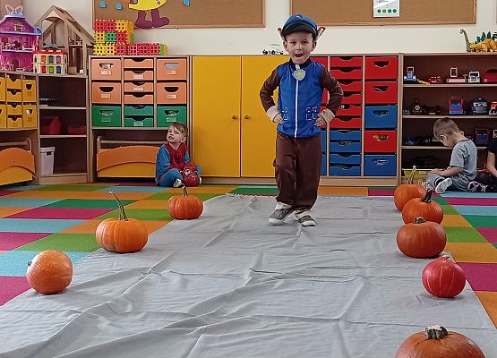 Grafika 31: DZIEŃ POSTACI Z BAJEK