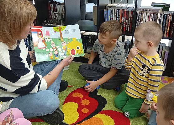 Grafika 3: WIZYTA W BIBLIOTECE