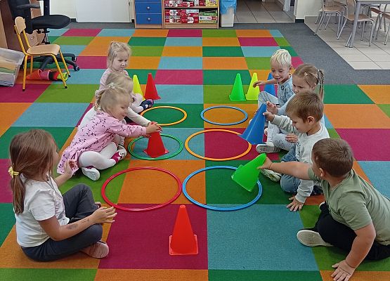 Grafika 2: Radosny czas w  przedszkolu