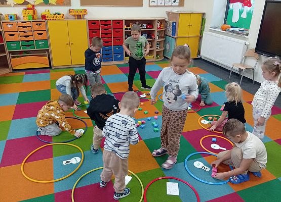 Grafika 12: Radosny czas w  przedszkolu