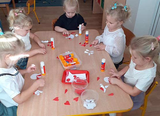 Grafika 16: 11 listopada - Święto Niepodległości