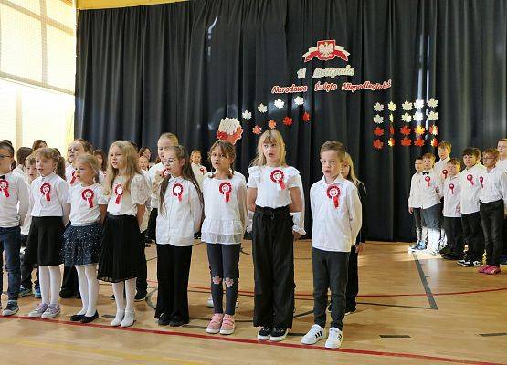 Grafika 4: Apel z okazji Święta Niepodległości